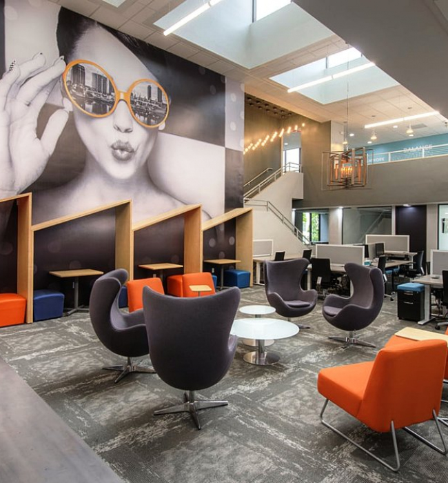 Downtown Works – Open Desk Area Downtown Works - Open Desk Area
